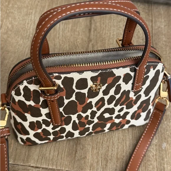 Tory Burch Emerson dome crossbody bag NWOT - Picture 9 of 17